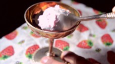 实拍夏季冰淇淋甜点视频
