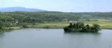 湖泊上面的小舟风光美景高清实拍视频素材