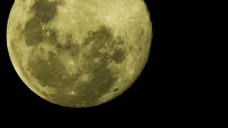 月球表面全月出