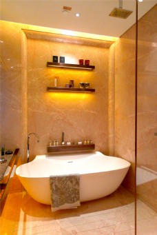 简约风室内设计浴室浴缸效果图