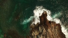 大气实拍海浪拍击岩石视频素材