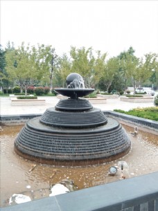 水池雕塑