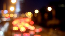 繁华都市的夜晚道路行驶的车辆实拍